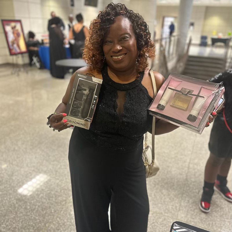 A guest with a gala keepsake